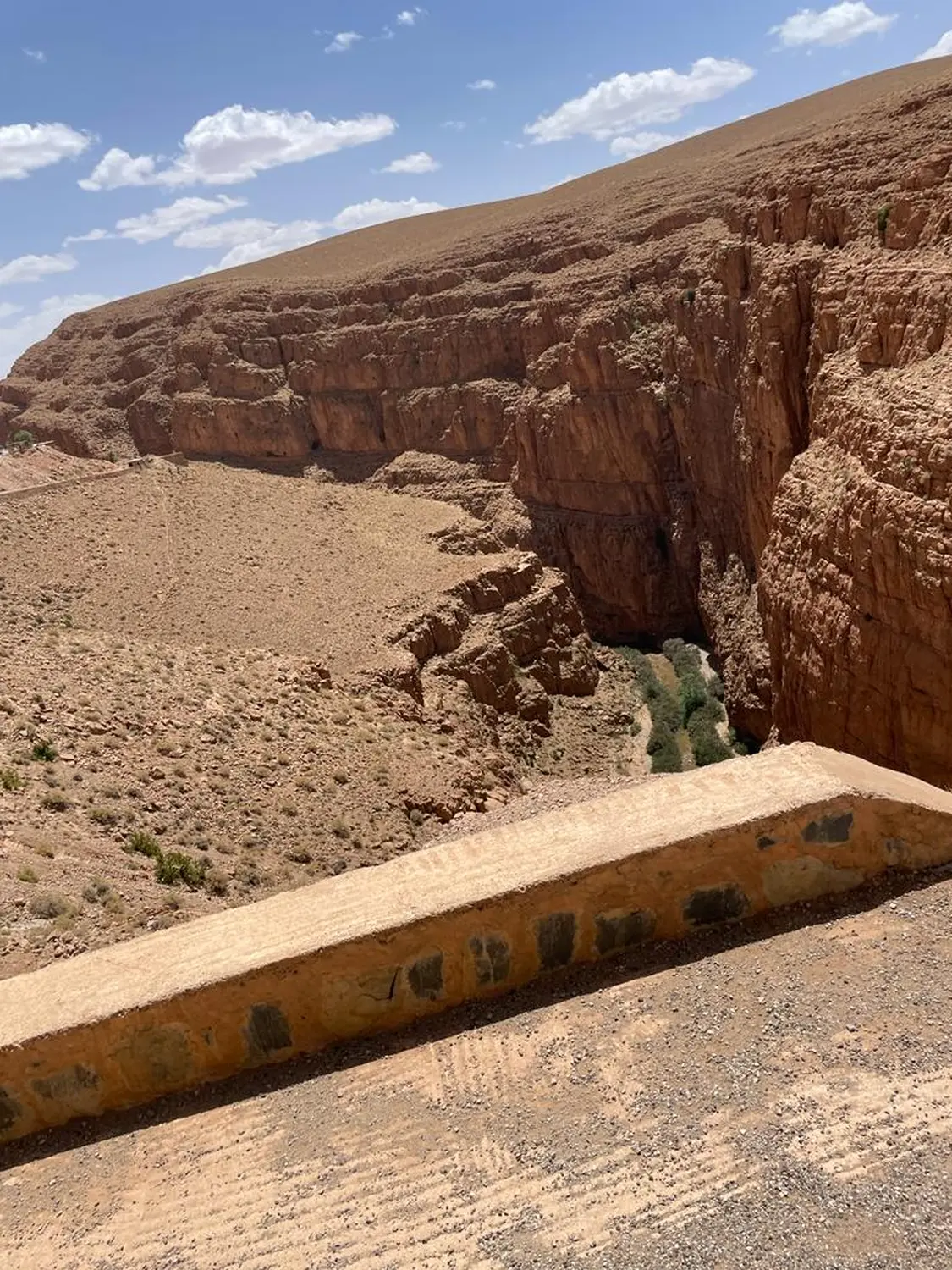 Lac de Tilsit to Quazazate OFF ROAD through the Atlas Mountains Return towards Marrakech 