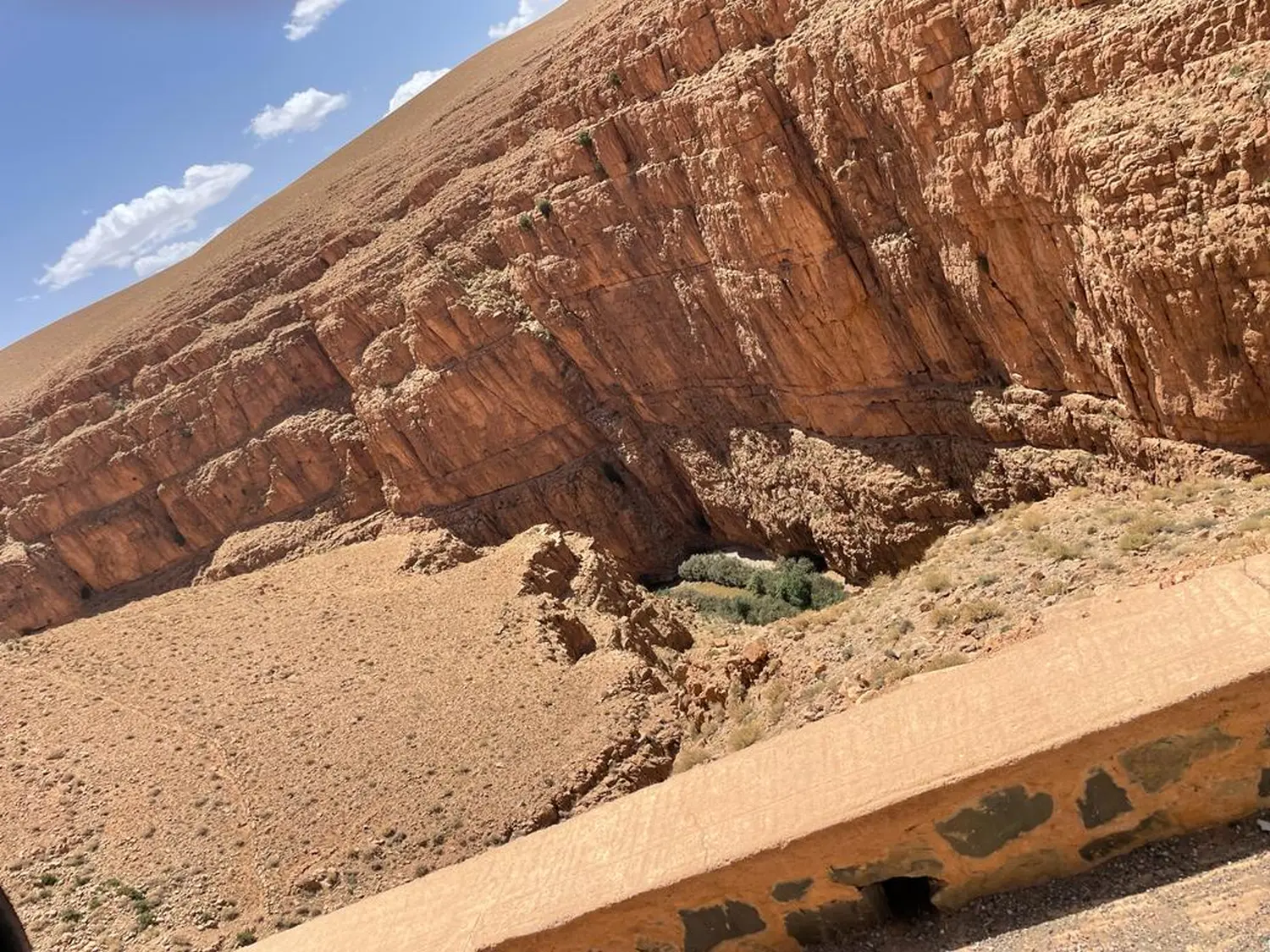 Lac de Tilsit to Quazazate OFF ROAD through the Atlas Mountains Return towards Marrakech 